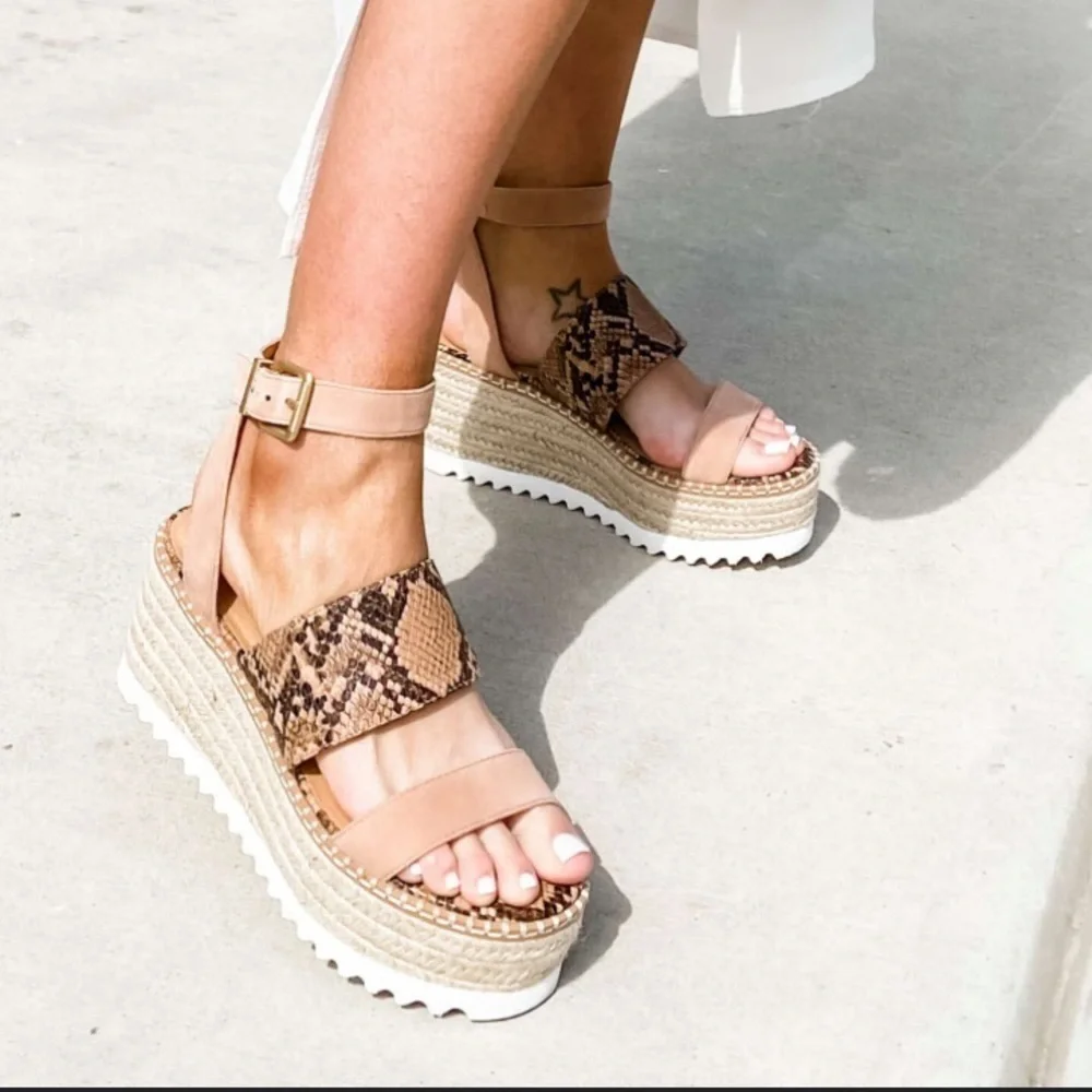 Crown Vintage Daylen Platform Snakeskin Espadrille Leather Wedge Sandals